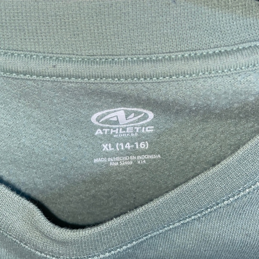 Athletic Works Boy’s Mint Green Crew Neck Sweater - Picture 2 of 4